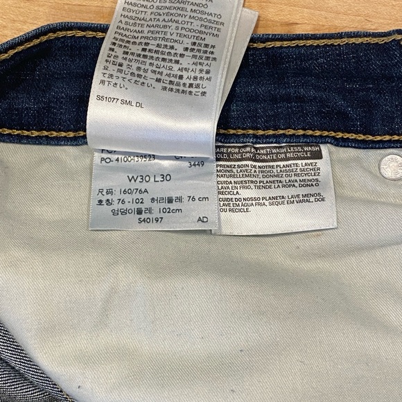 Levi’s 312 Slim Shaping Slim in Darkest Sky-Dark Wash - Picture 3 of 5